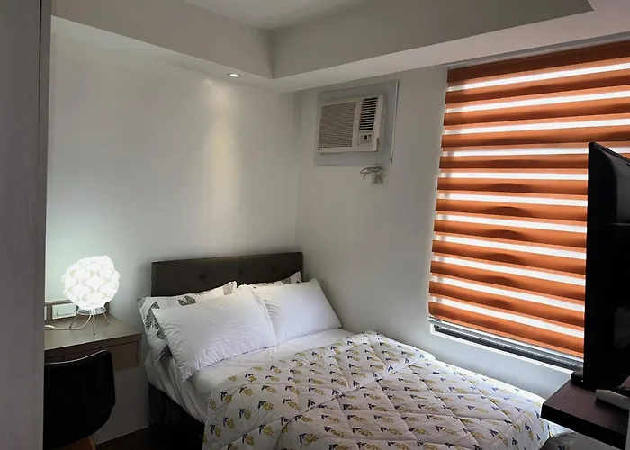A With A View, 1 Bdrm With Balcony And Netflix Access Apartment *