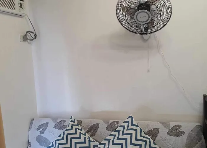 Apartment A With A View, 1 Bdrm With Balcony And Netflix Access Manila