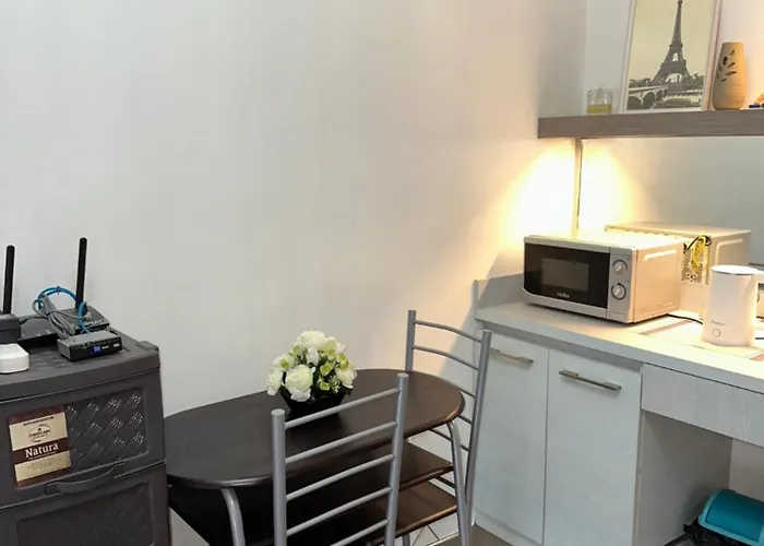 Apartment A With A View, 1 Bdrm With Balcony And Netflix Access Manila