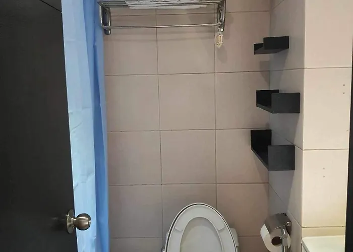 A With A View, 1 Bdrm With Balcony And Netflix Access Apartment Manila