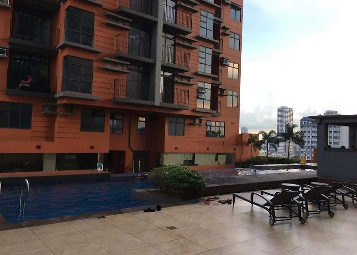 Apartment A With A View, 1 Bdrm With Balcony And Netflix Access Manila