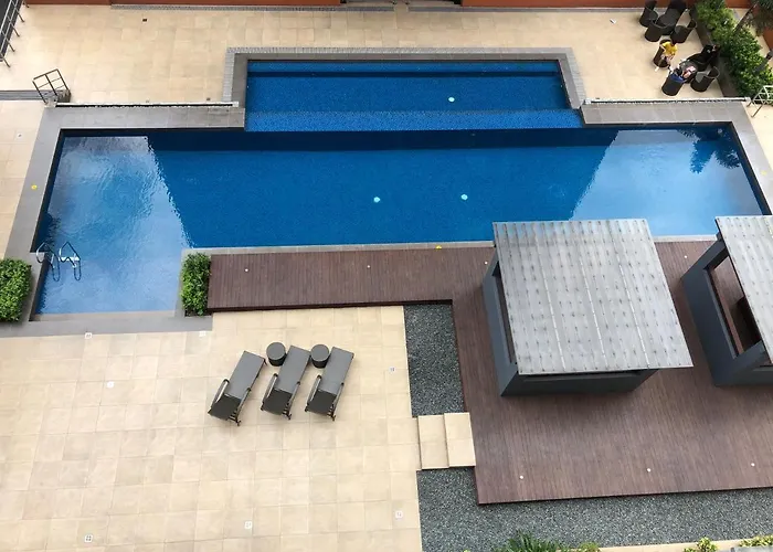 Apartment A With A View, 1 Bdrm With Balcony And Netflix Access